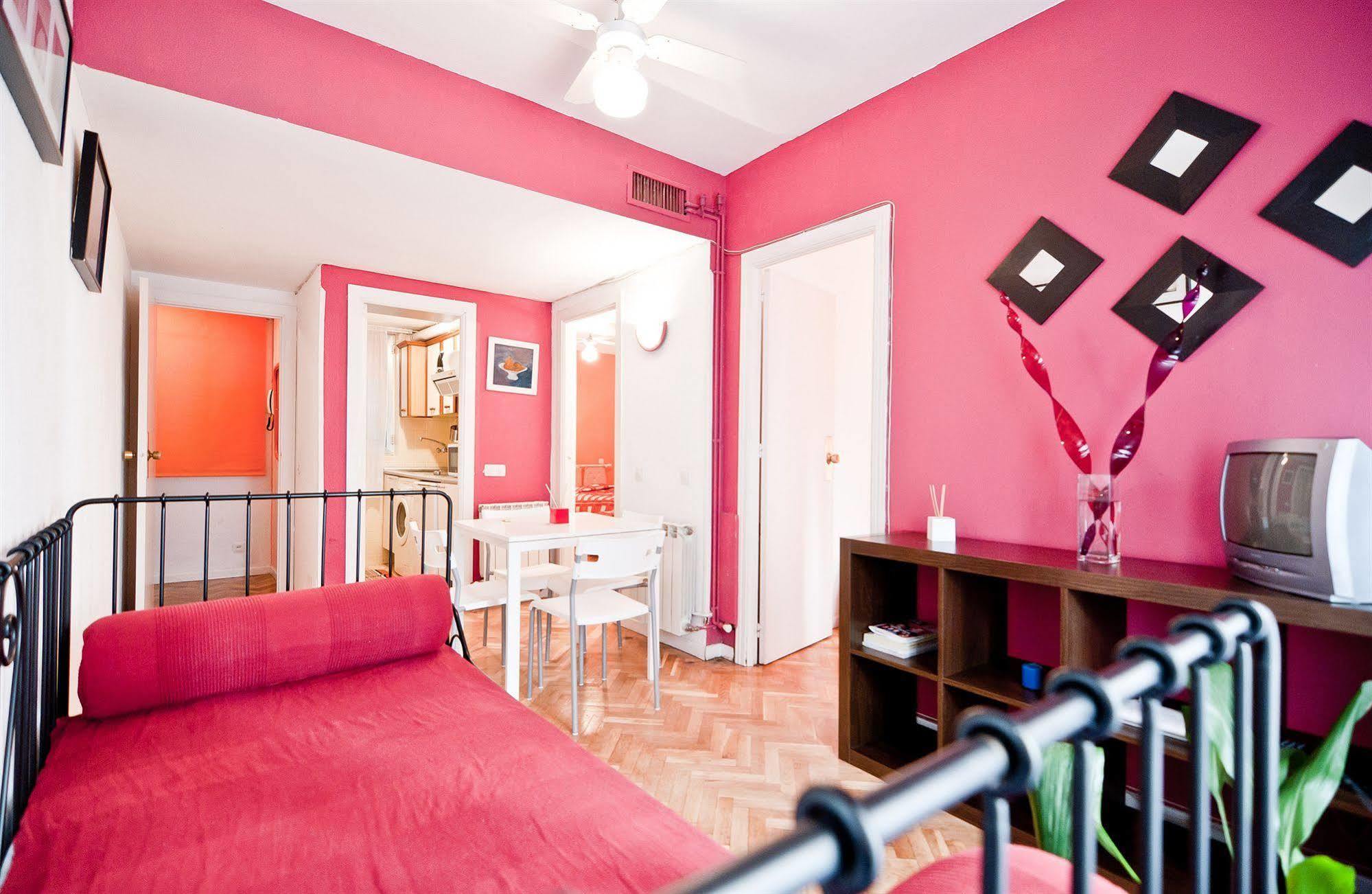 Apartamentos Aqui Me Quedo Madrid Eksteriør bilde