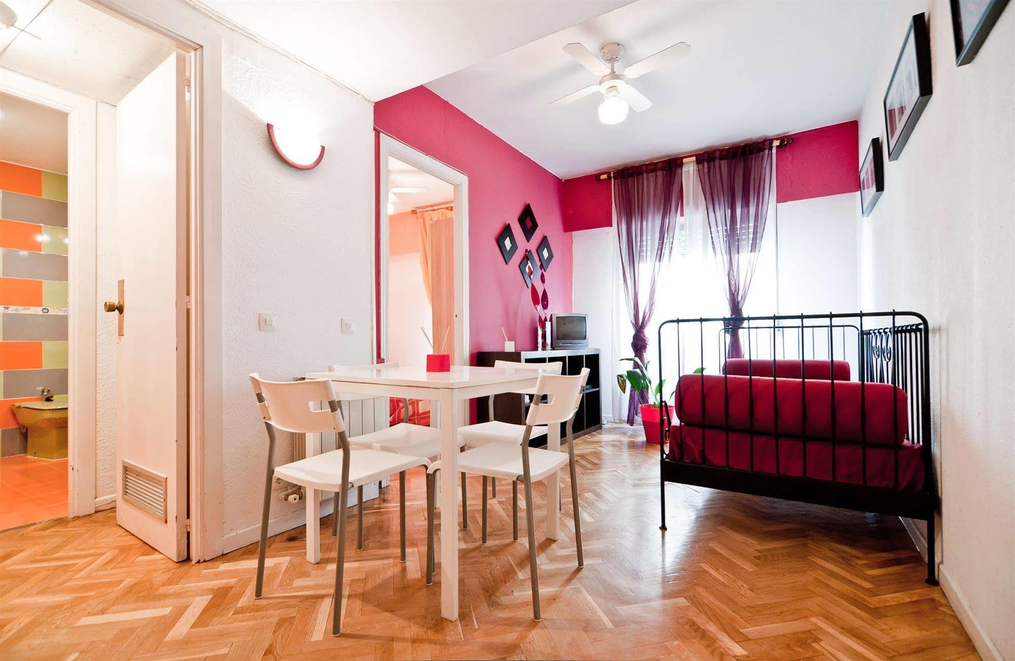 Apartamentos Aqui Me Quedo Madrid Eksteriør bilde