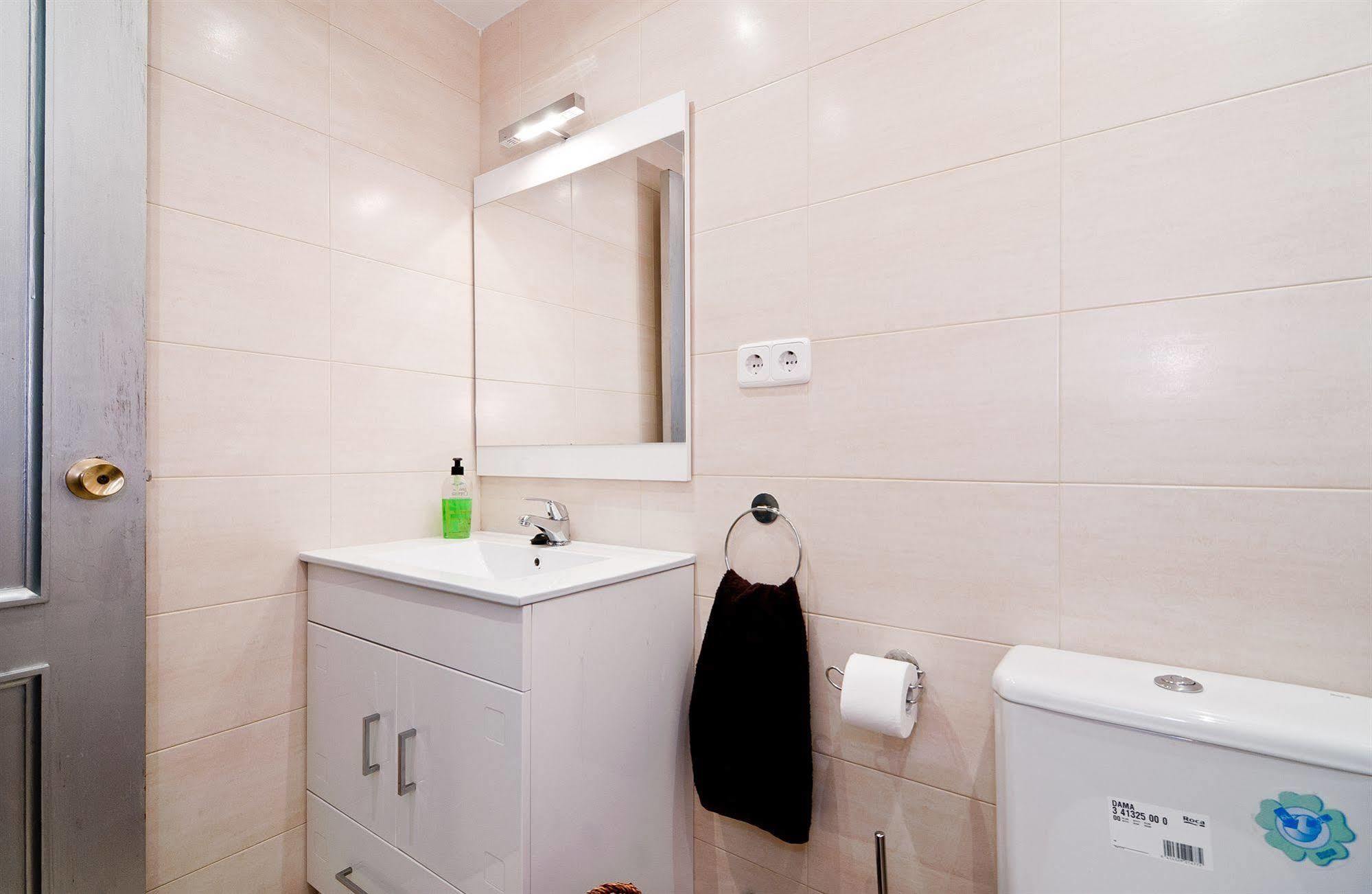 Apartamentos Aqui Me Quedo Madrid Eksteriør bilde